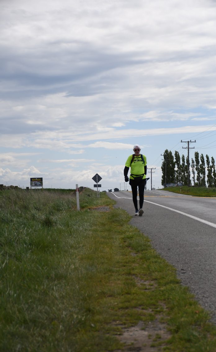 TC3Nzwalk1.jpg