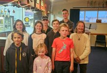 Record-setting sailor gives thanks